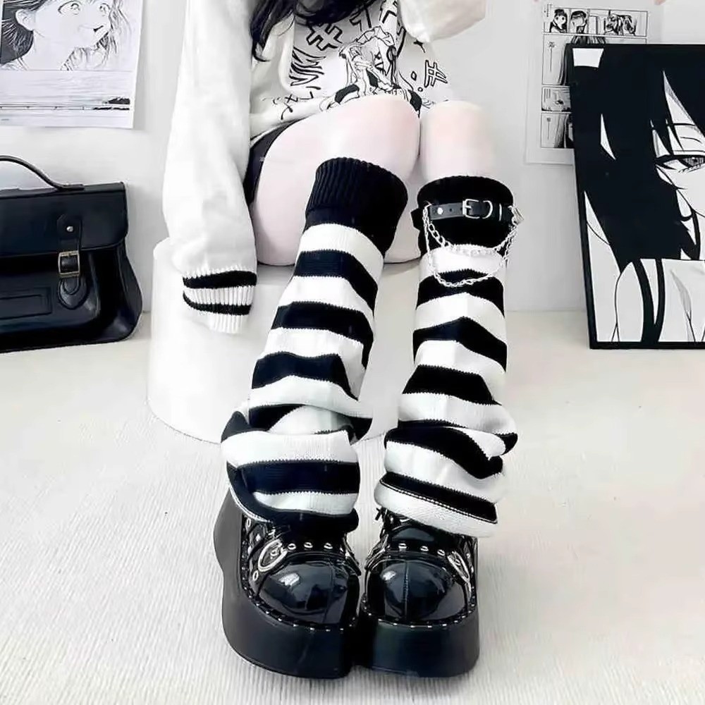 جوارب طويلة محبوكة على الطراز  - مراجعة Boot Sock Slouchy وسعره