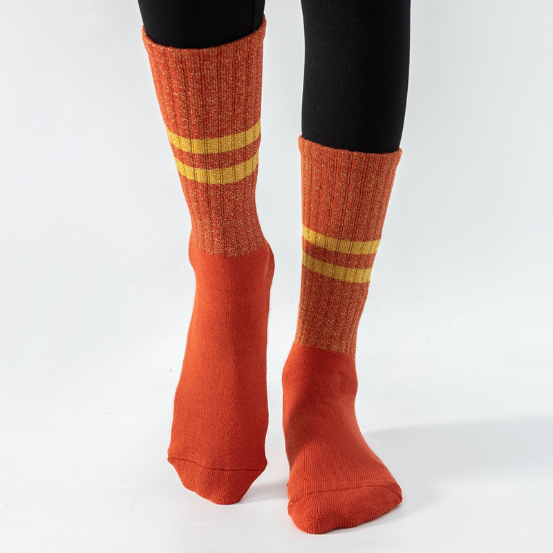 جوارب اليوغا مع مقابض غير قابل - مراجعة Grip Sock Yoga وسعره