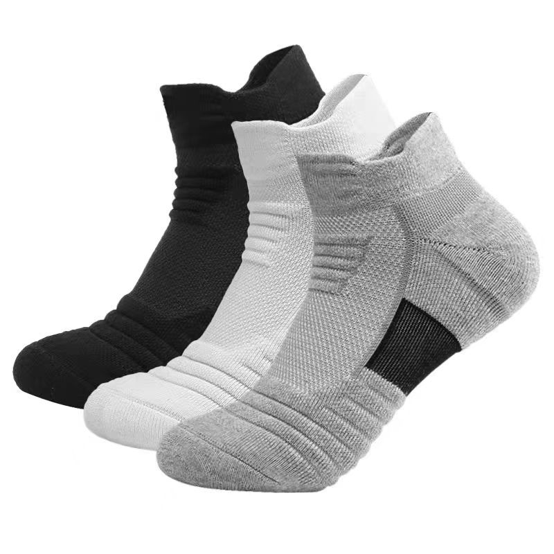 3 أزواج من الجوارب الرياضية ذا - مراجعة Athletic Sock Cushion وسعره