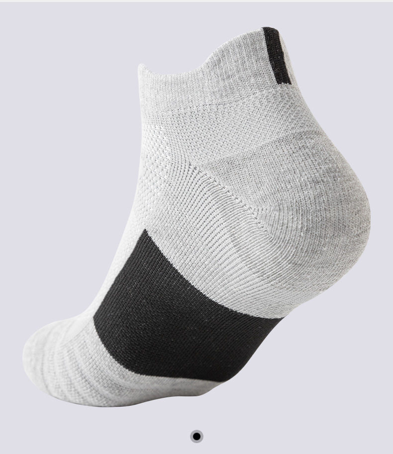 3 أزواج من الجوارب الرياضية ذا - مراجعة Athletic Sock Cushion وسعره